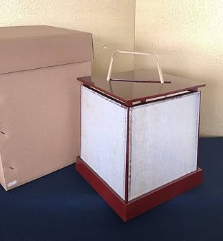 茶道具 露路行灯 足元行灯 夜伽道具 紙箱付 B965 Amazon.co.jp: 茶道具溜塗御座敷行灯露地行燈元箱（240105く3
